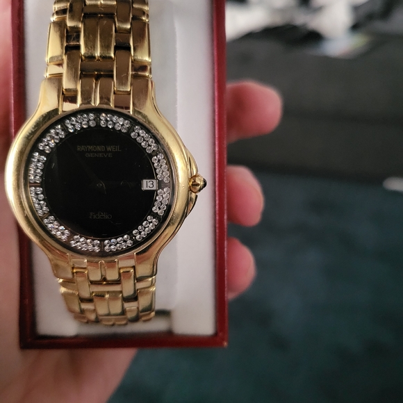 Raymond Weil Fidelio Watch with Sapphire Crystal's 18K Electroplated 20M - Picture 2 of 10